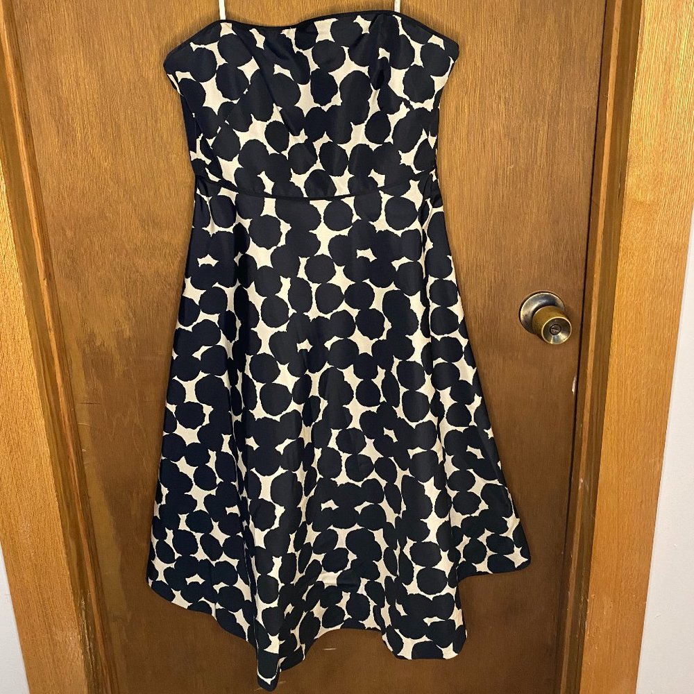 Stunning 100% silk JCrew fit & flare, black/white strapless dress (size 4)